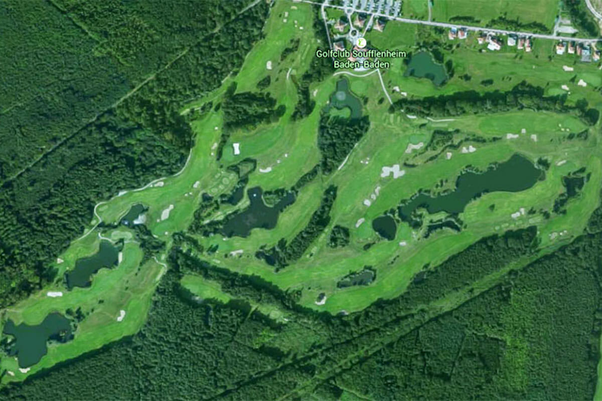 Das Foto zeigt das Grün im Golfclub Soufflenheim im Elsass.